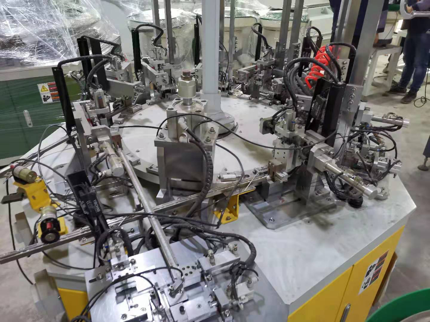 剃刀片自动组装设备